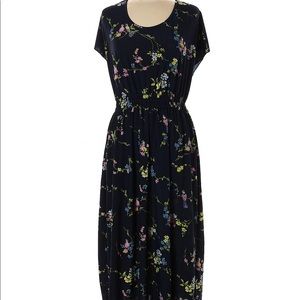 Young USA dress navy floral